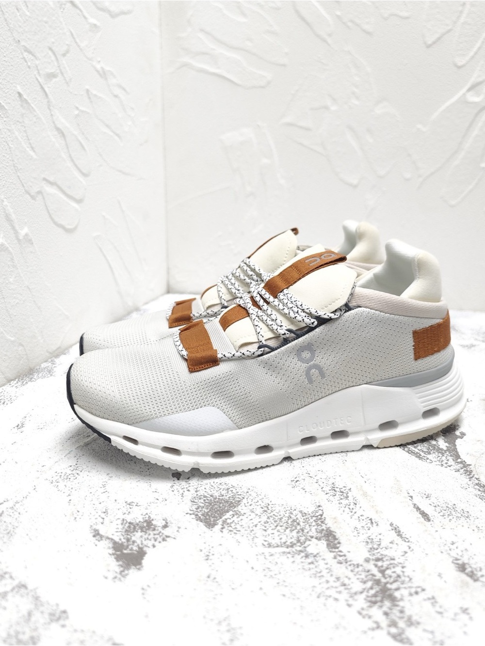 On Running Lightweight Sneakers in White with Brown Accents